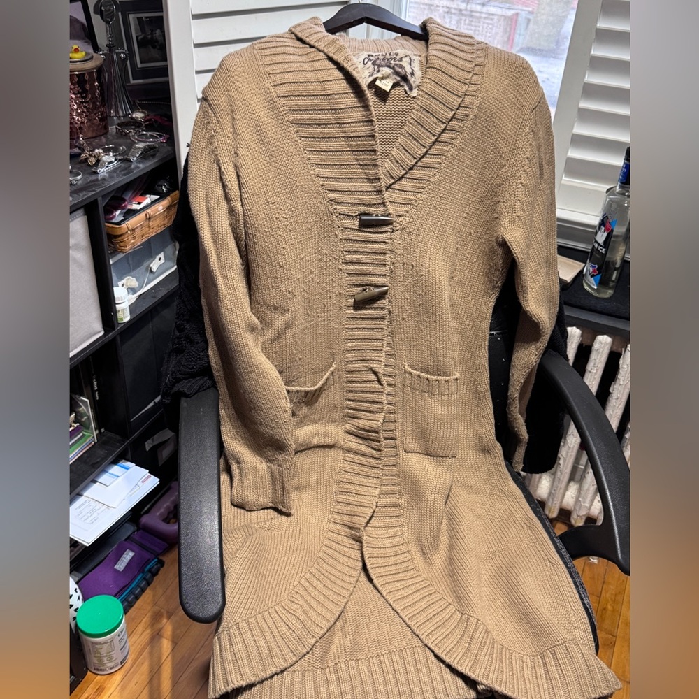 🍁✨ HOST PICK✨Roots Taupe Long Sweater Jacket — Cozy Canadian Classic ✨🍁 - Picture 12 of 16